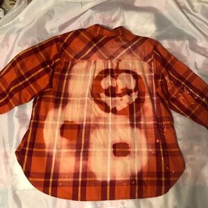 Time and Tru women’s Orange and Red Plaid Button Down Shirt. Pumpkin color fade
